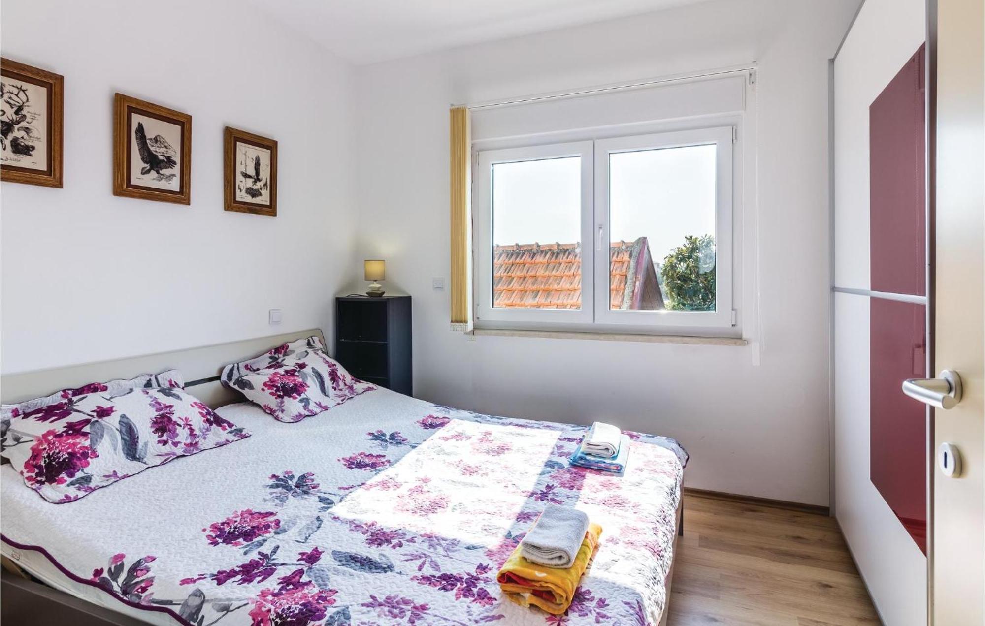 Stunning Apartment In Fazana With House Sea View Екстер'єр фото